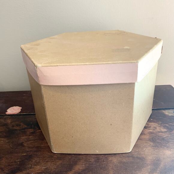 Vintage Union Made Woven Straw brimmed hat Mesh Ribbon detail original hat box‎ main image 6